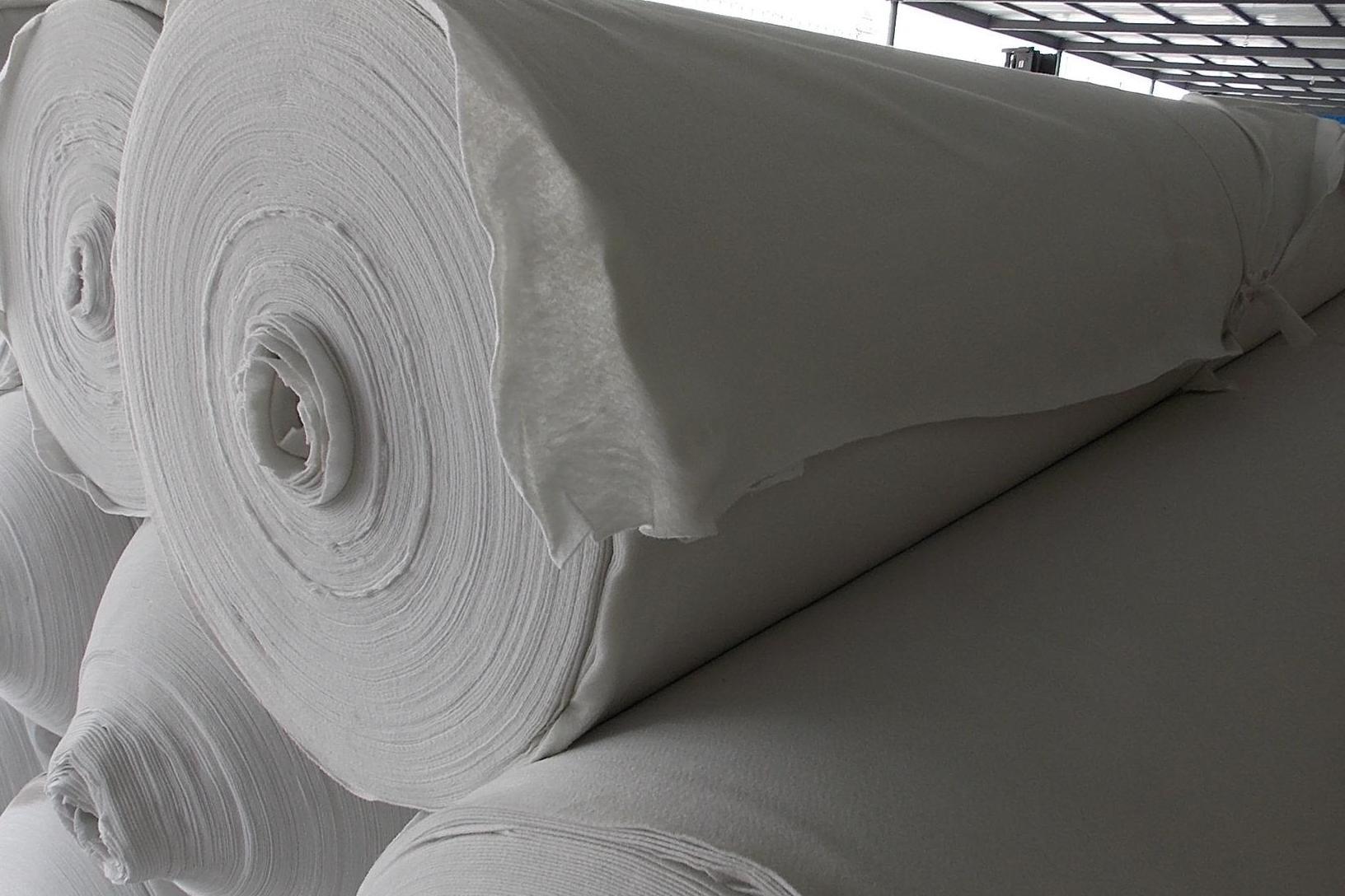 土工膜垂直渗透过程是怎样的？