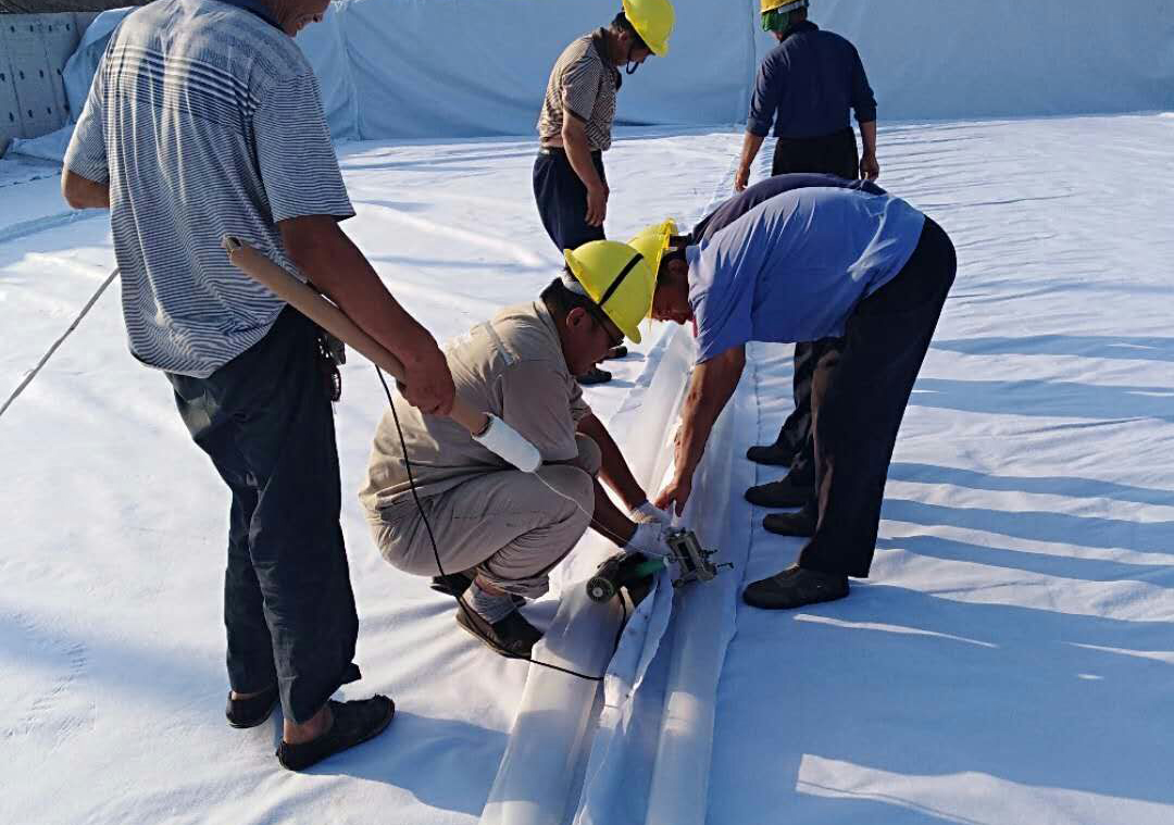 土工合成材料的整体性能特点有哪些方面?